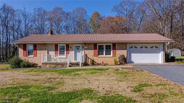 2056 Speer Bridge RD, Yadkinville, NC 27055