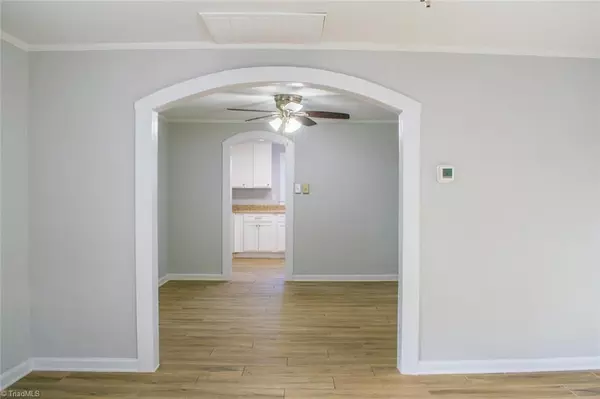 Winston Salem, NC 27103,560 Mission RD