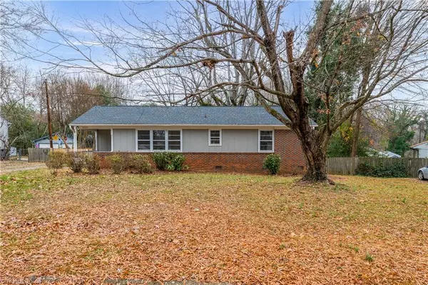 3502 Cloverdale DR, Greensboro, NC 27408