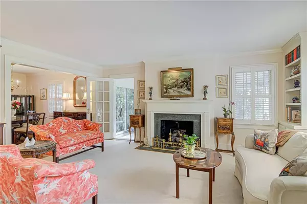 Winston Salem, NC 27104,933 Avon RD