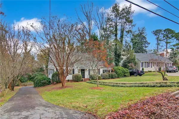 Winston Salem, NC 27104,933 Avon RD