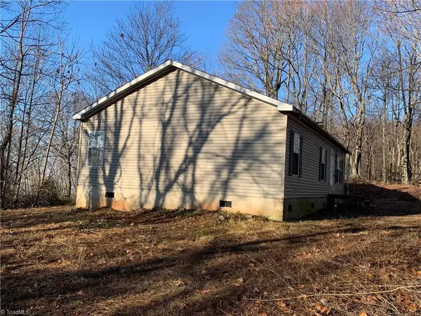 2061 Smokey Mtn TRL, North Wilkesboro, NC 28659