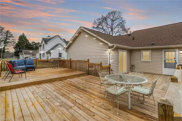 Winston Salem, NC 27101,3752 Signet DR