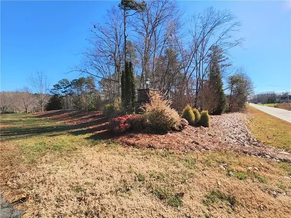 Rural Hall, NC 27045,1390 Kilkenny LN