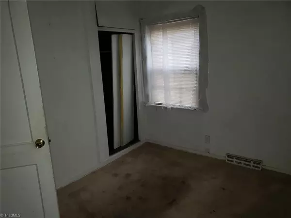 Winston Salem, NC 27107,1004 Nancy LN