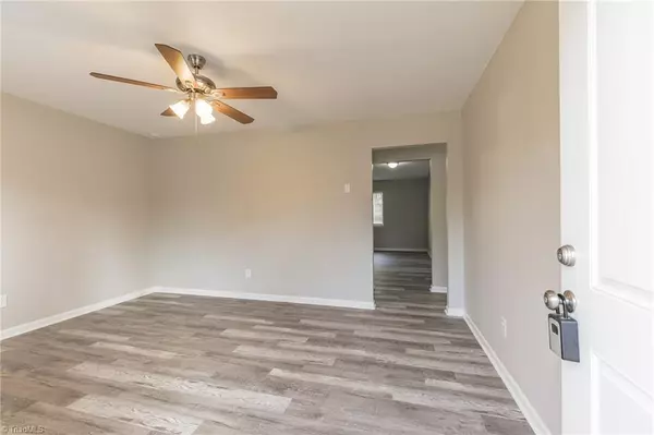 Winston Salem, NC 27103,2881 Hondo DR