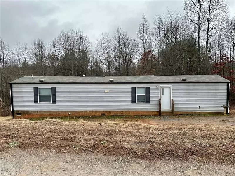 260 W Highland ST, Millers Creek, NC 28651