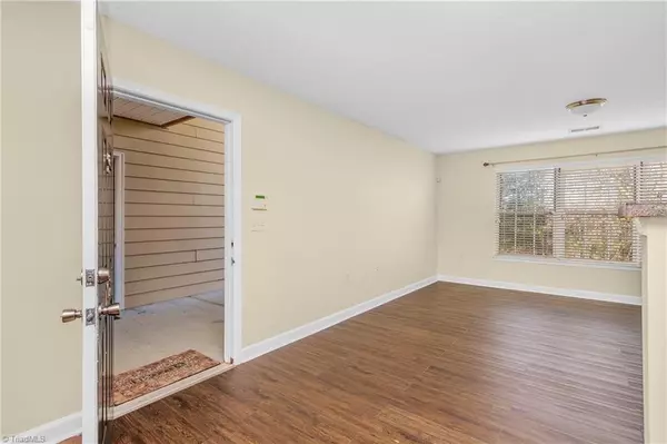 Winston Salem, NC 27127,1845 Crest Hollow DR #103