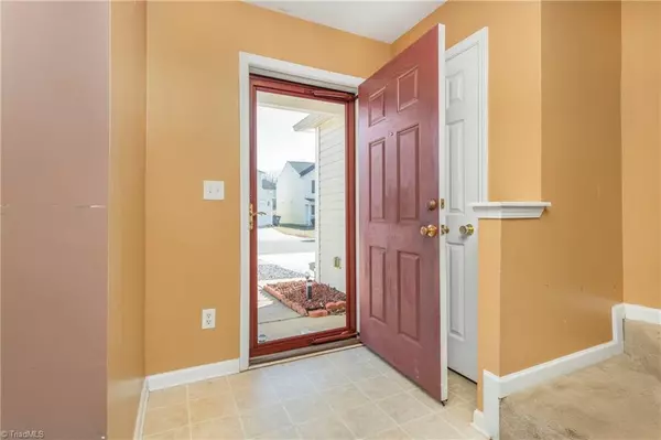 Winston Salem, NC 27106,4584 Greenmanor DR