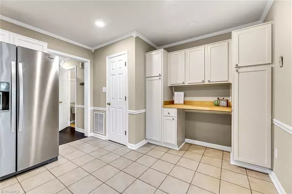 Winston Salem, NC 27106,380 Vista CIR #A