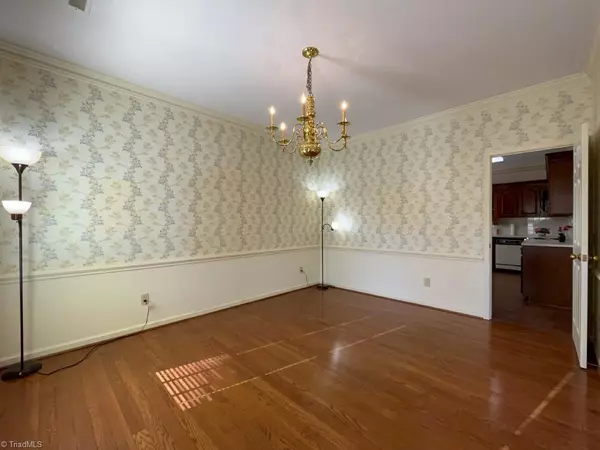 Winston Salem, NC 27104,6005 Rittenhouse RD