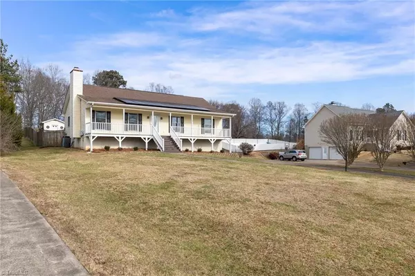 Winston Salem, NC 27127,1142 Crescent CT