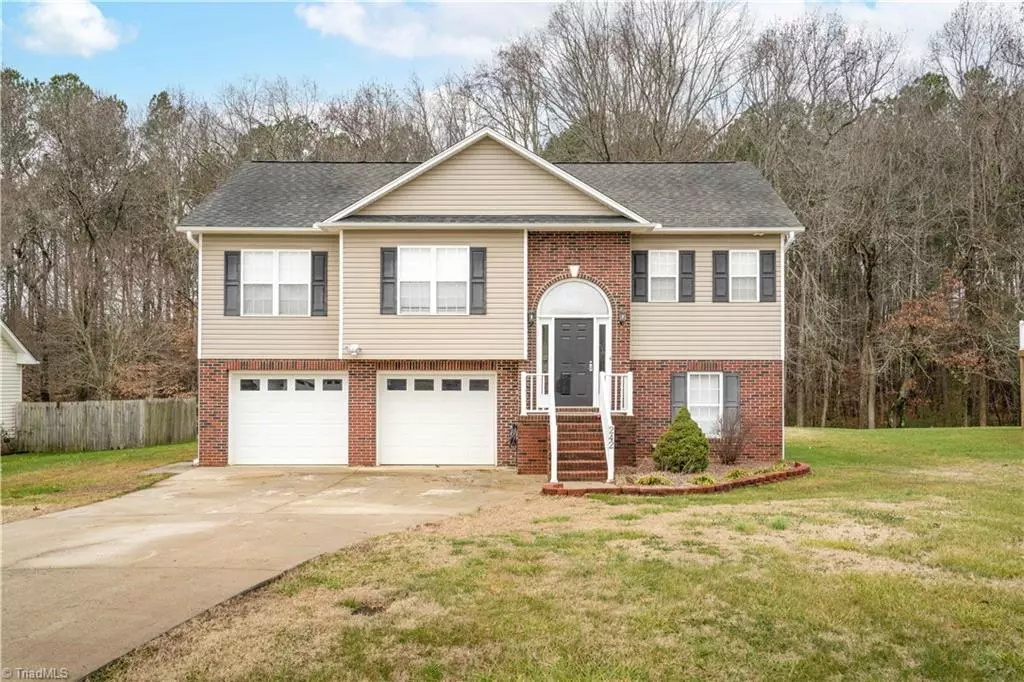 Mocksville, NC 27028,242 Summit DR