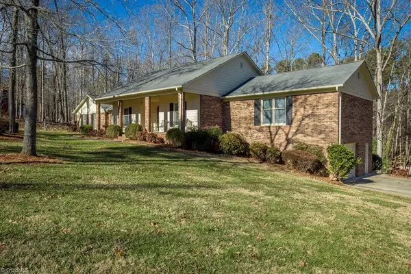 Walnut Cove, NC 27052,428 Oak ST