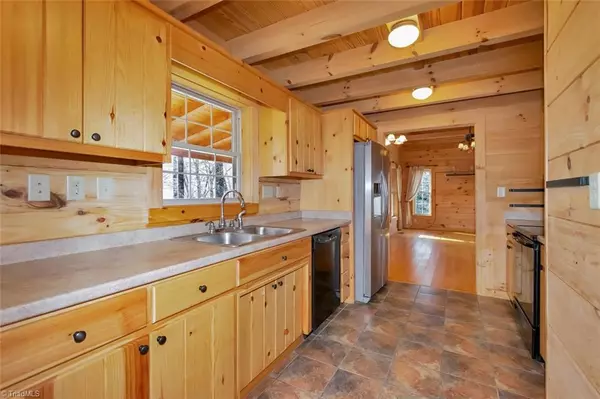 Millers Creek, NC 28651,232 Wolf TRL