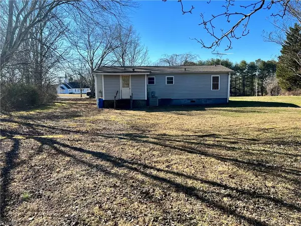 Roaring River, NC 28669,5872 Austin Little Mountain RD