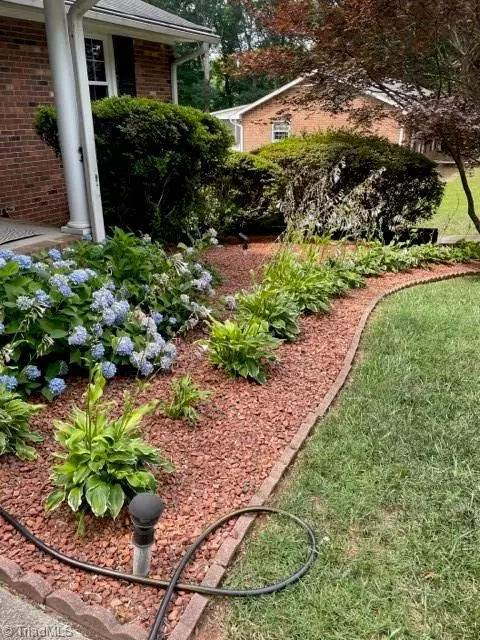 Winston Salem, NC 27103,2540 Farmbrook RD