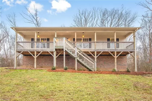 578 Aztec DR, Winston Salem, NC 27107