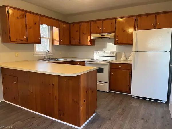 Ramseur, NC 27316,305 Leonard Meadow RD