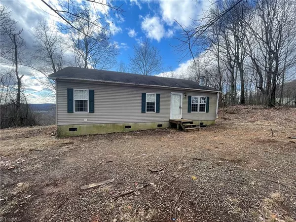 2061 Smokey Mtn TRL, North Wilkesboro, NC 28659