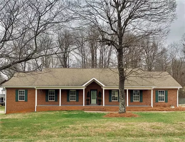 1401 Sumner RD,  Thomasville,  NC 27360
