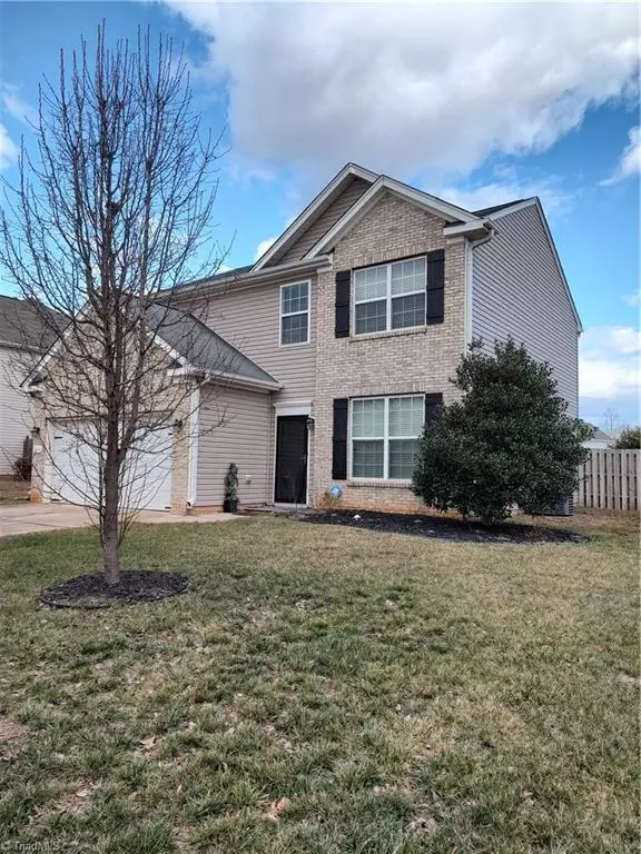 5516 Oak Gate DR, Greensboro, NC 27405