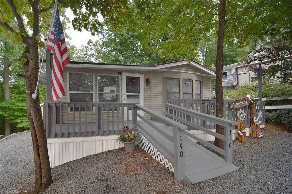 140 Pier AVE, New London, NC 28127