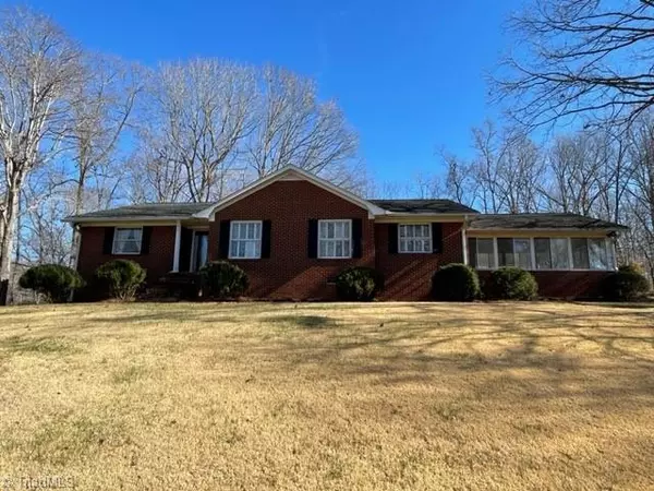 9 Colonial DR,  Lexington,  NC 27292