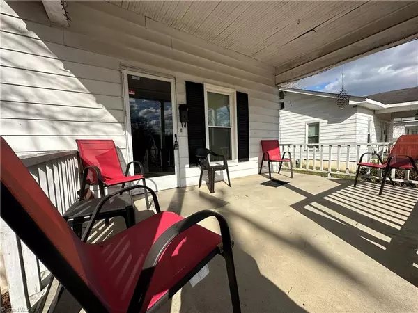 Burlington, NC 27217,910 Grace AVE