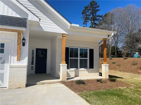 3909 Sudley PT, Jamestown, NC 27282