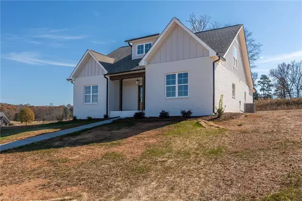 Mocksville, NC 27028,148 Reserve DR