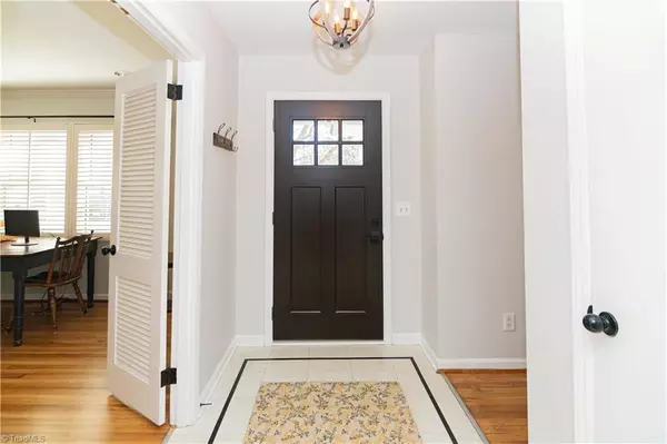 Greensboro, NC 27408,1302 Surry DR