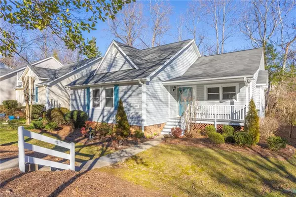 808 Carriage Crossing LN #A, Greensboro, NC 27410