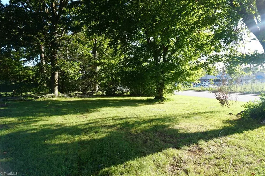 Yadkinville, NC 27055,104 E Lee AVE