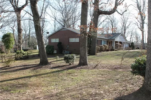 Conover, NC 28613,606 2nd Avenue PL NE