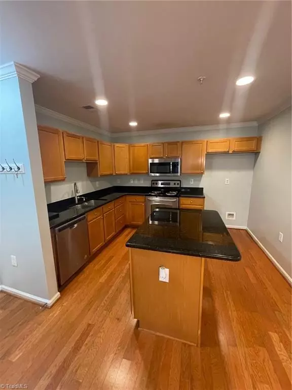 Greensboro, NC 27410,7108 Friendly AVE W