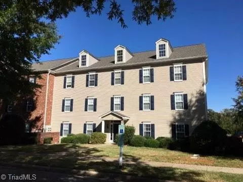 119 Oak Wind DR #202, Advance, NC 27006