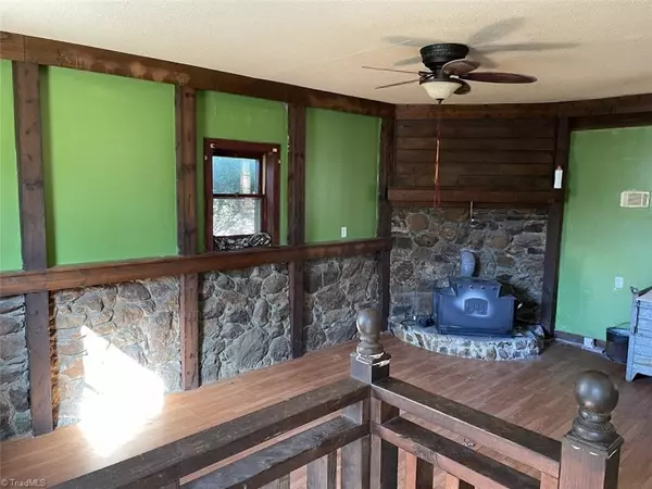 Lexington, NC 27295,175 Meadow LN