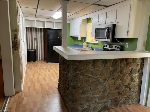 Lexington, NC 27295,175 Meadow LN