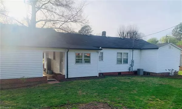 Taylorsville, NC 28681,43 Oak ST