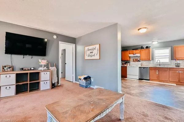 Snow Camp, NC 27349,1076 Broad Rock RD