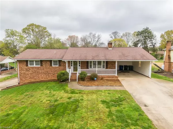 4940 Garden View DR, Winston Salem, NC 27107