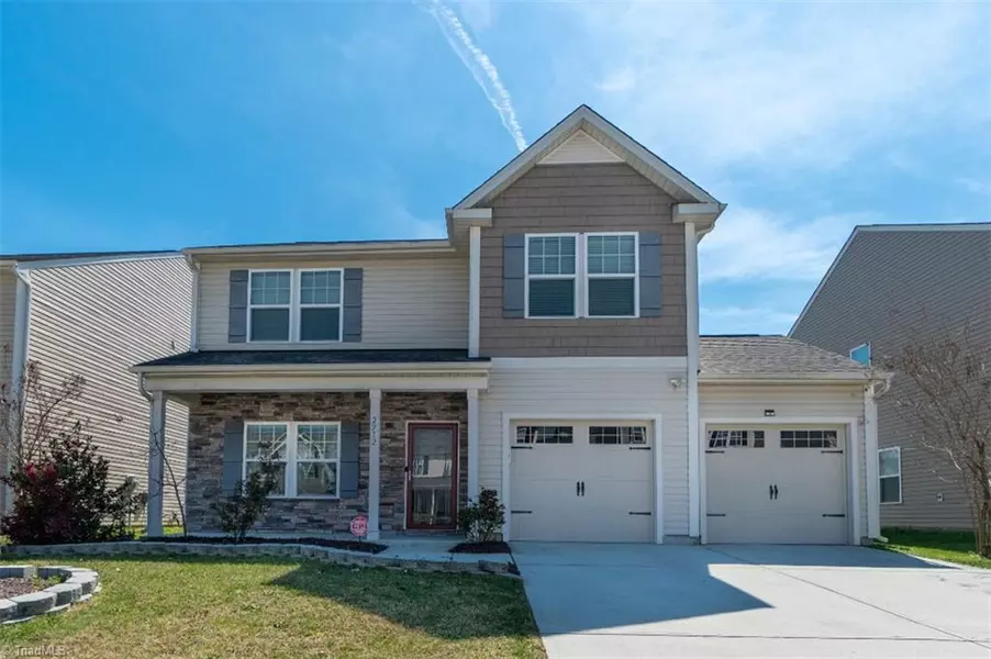 2212 Osprey LN, Mcleansville, NC 27301