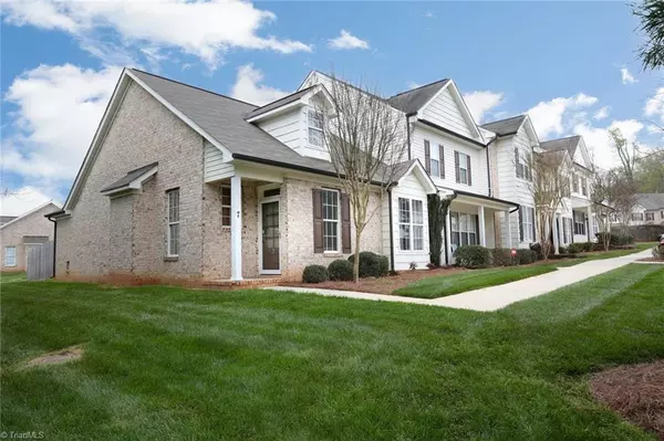 7 Abelia CT, Greensboro, NC 27455