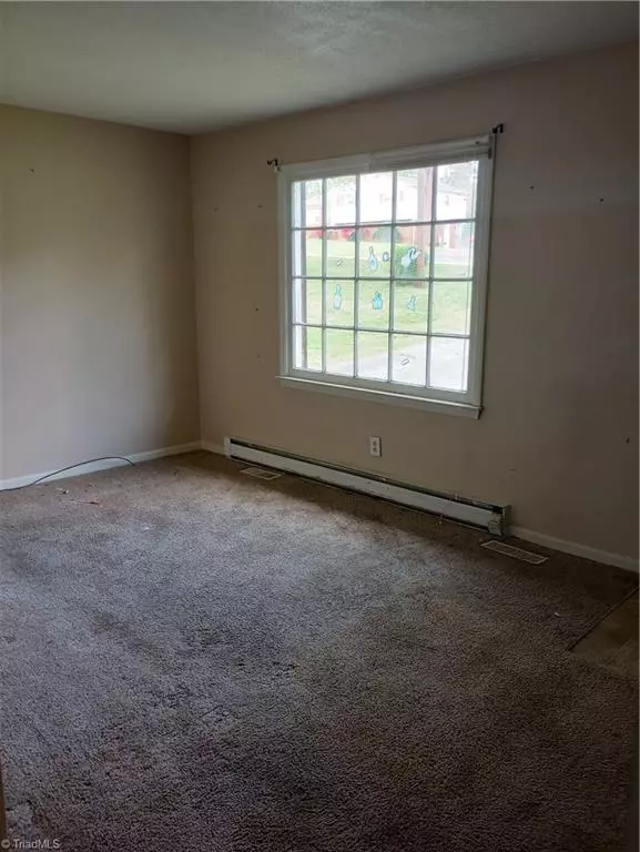 Winston Salem, NC 27101,4624 Kings Gate DR