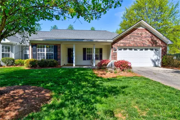 1801 Salem Bluff DR, Winston Salem, NC 27127