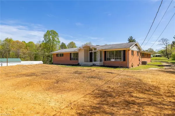 Thomasville, NC 27360,128 Shell RD