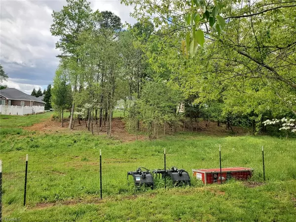 Millers Creek, NC 28651,340 Kite RD