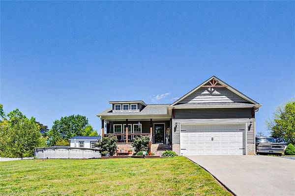 216 Seeley DR,  Denton,  NC 27239