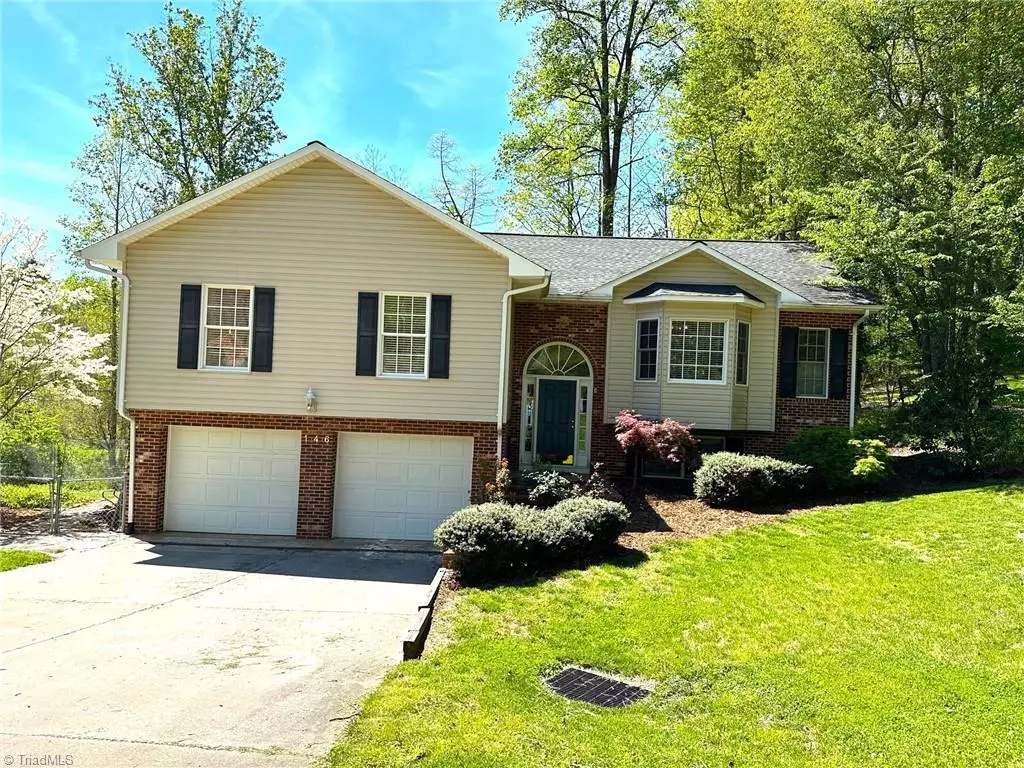 Wilkesboro, NC 28697,146 Hollowview DR